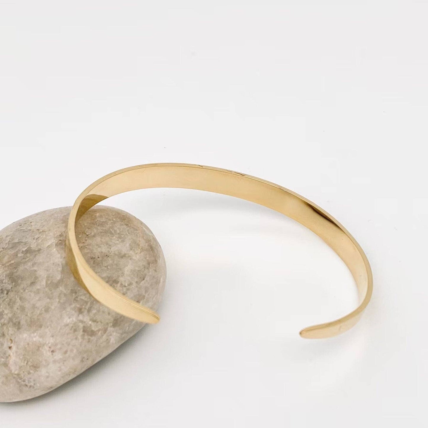 A179 Bracelet | 18K Gold - plated | Stainless Steel | Abalone Shell | Adjustable Cuff - The Country Rabbit Gifts & Décor