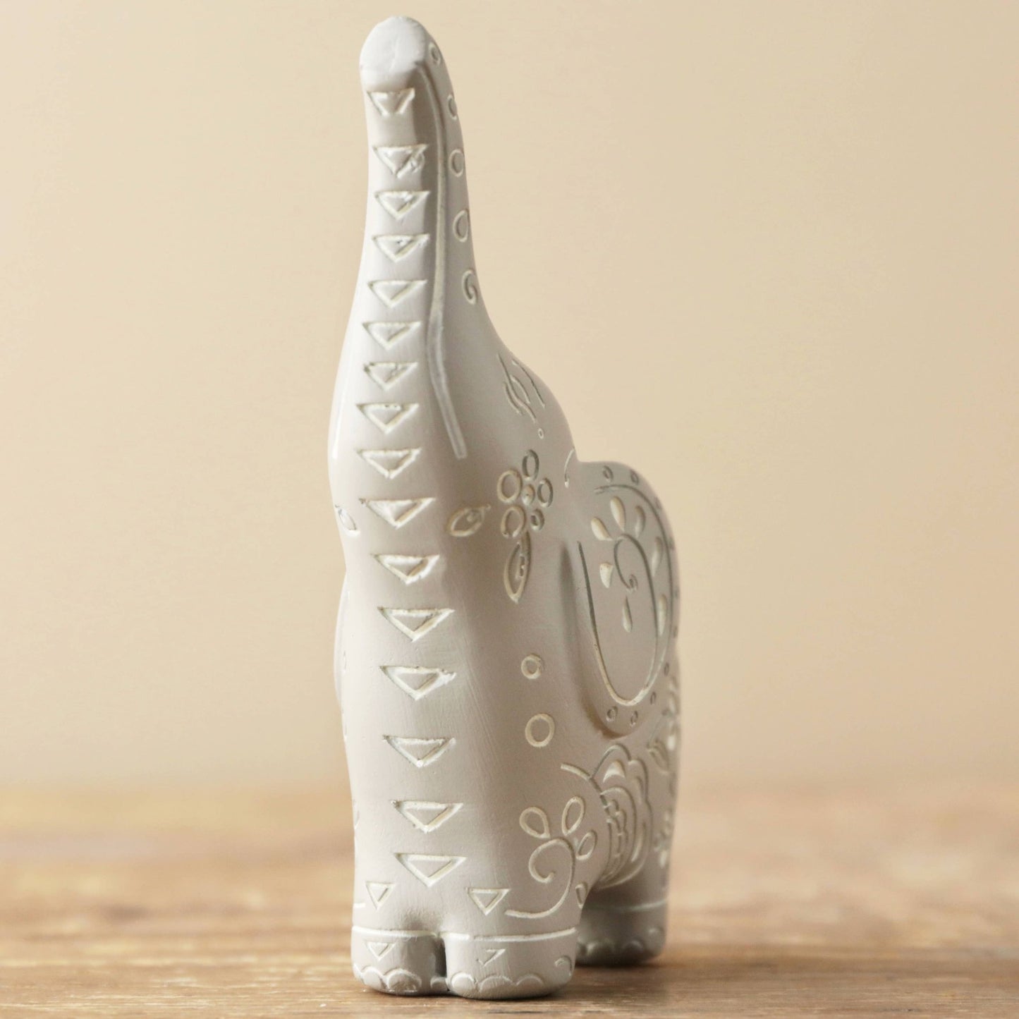 A449 Grey Elephant Ring Holder - The Country Rabbit Gifts & Décor