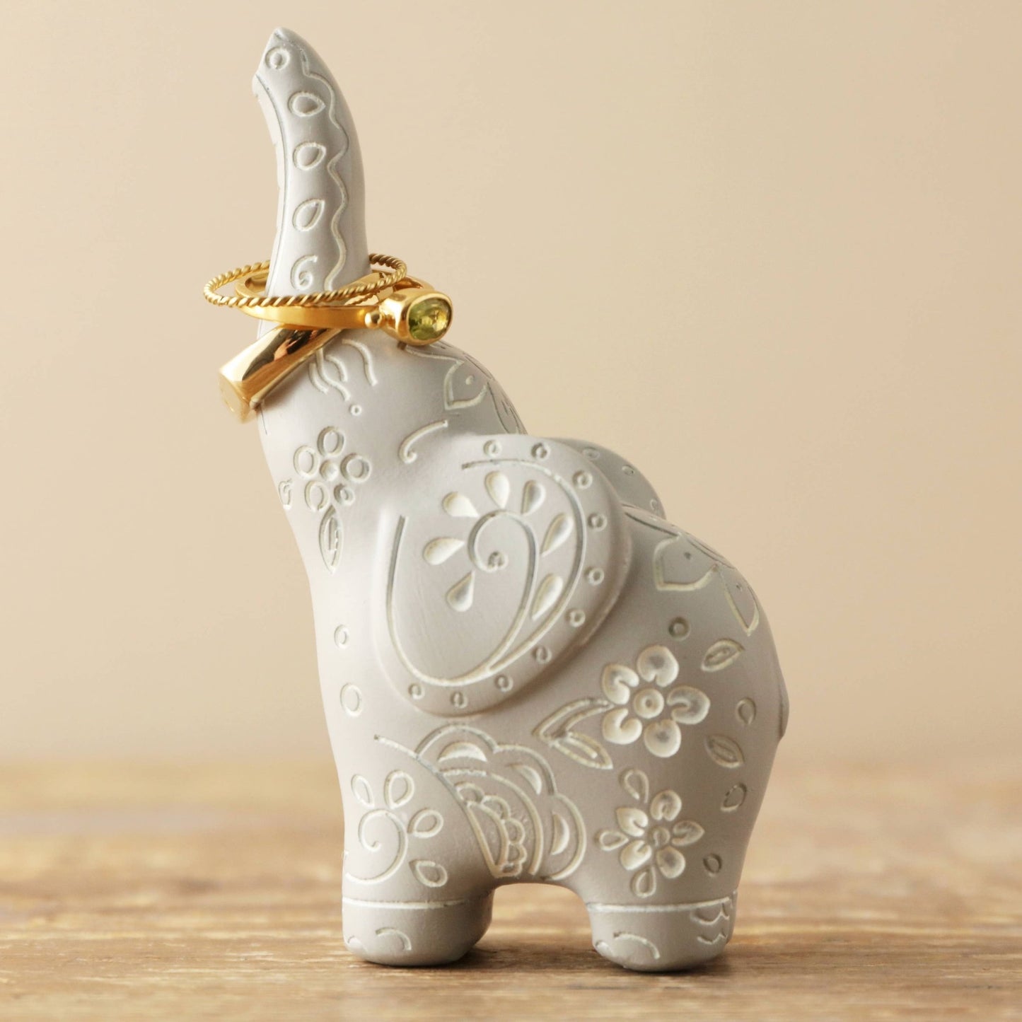 A449 Grey Elephant Ring Holder - The Country Rabbit Gifts & Décor