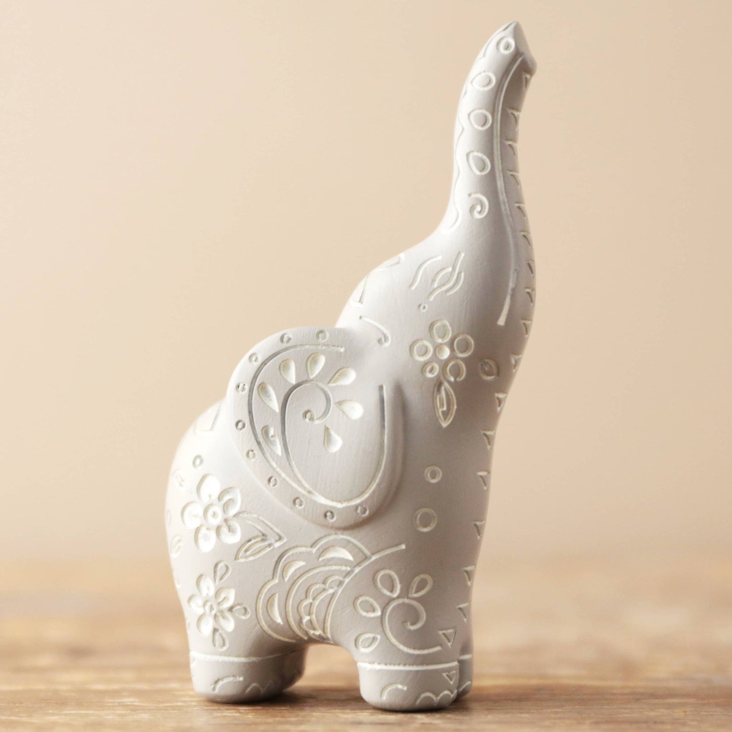 A449 Grey Elephant Ring Holder - The Country Rabbit Gifts & Décor