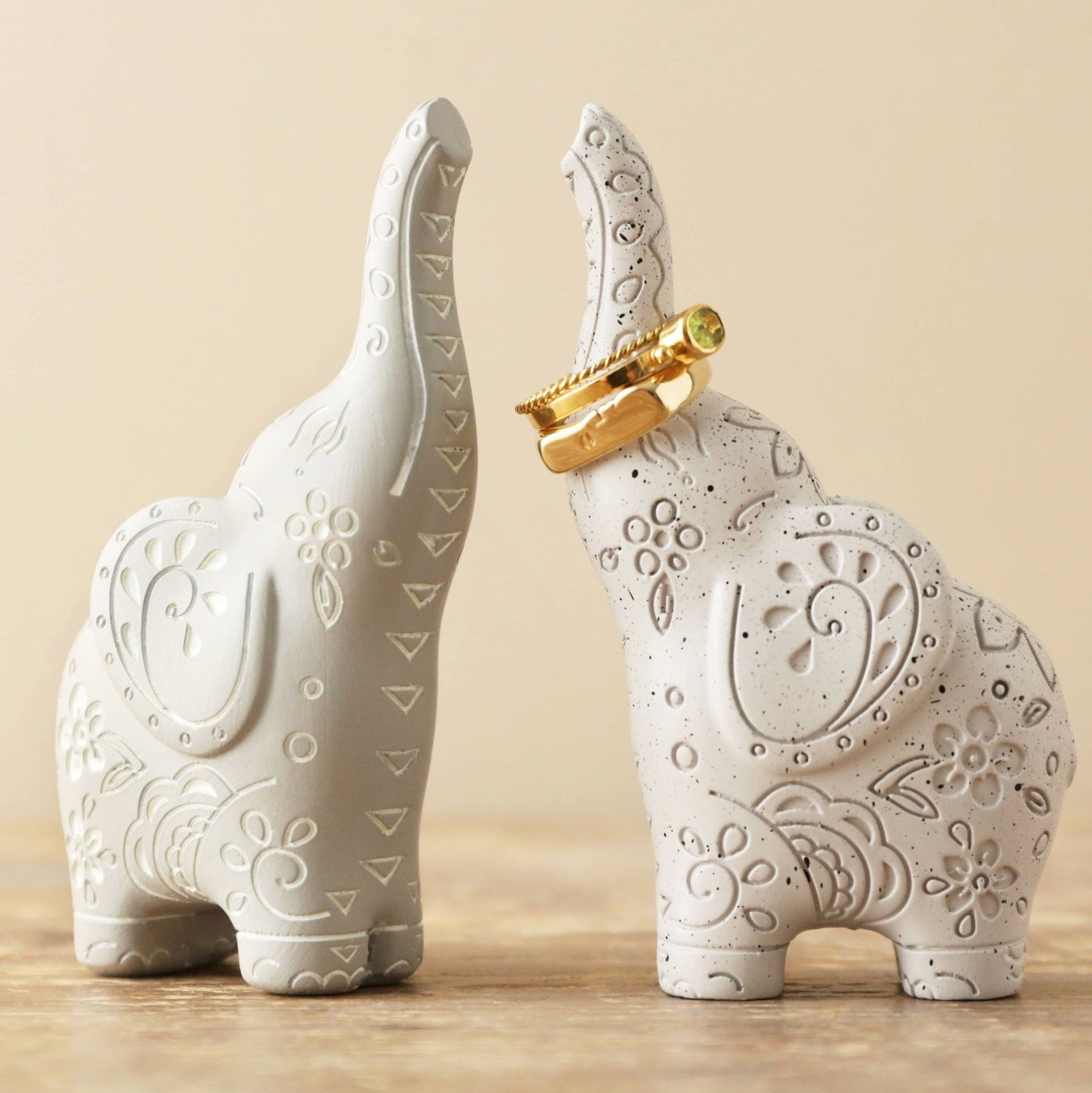 A449 Grey Elephant Ring Holder - The Country Rabbit Gifts & Décor