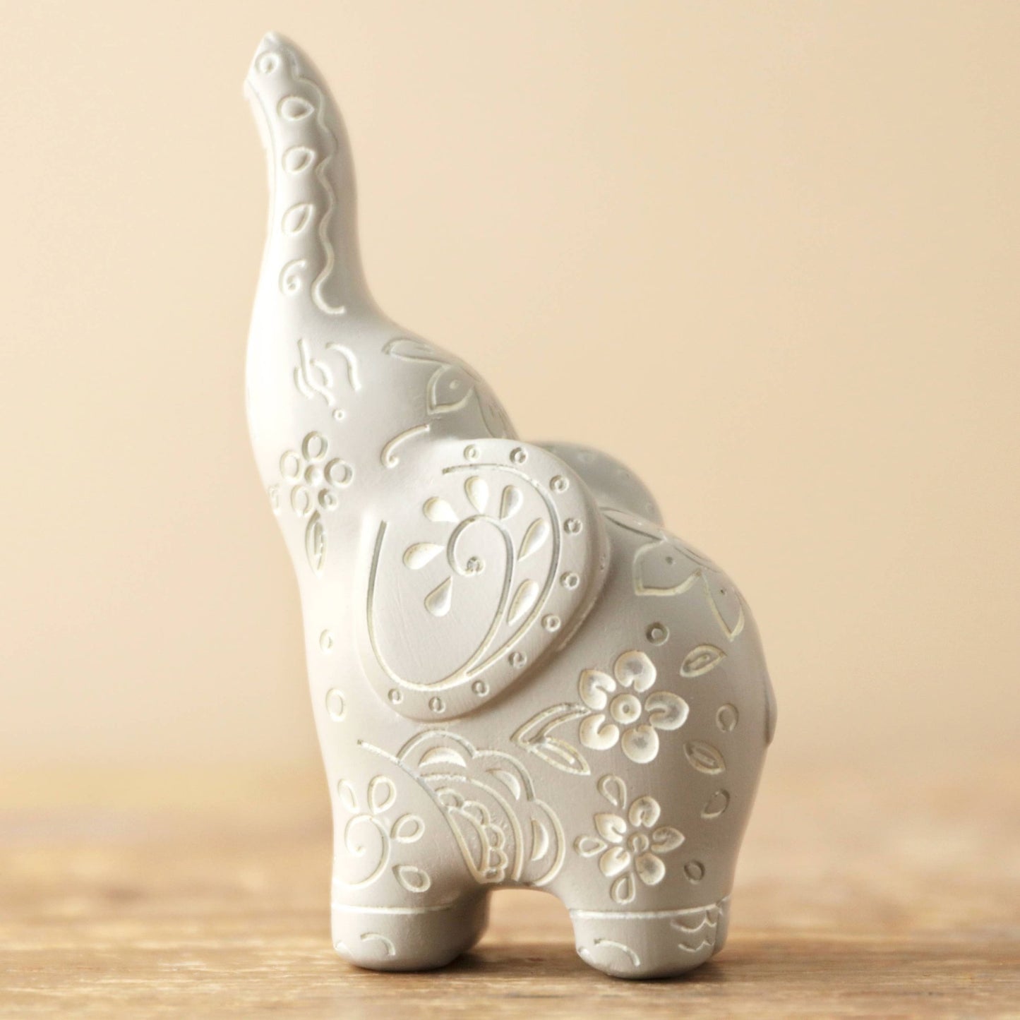 A449 Grey Elephant Ring Holder - The Country Rabbit Gifts & Décor