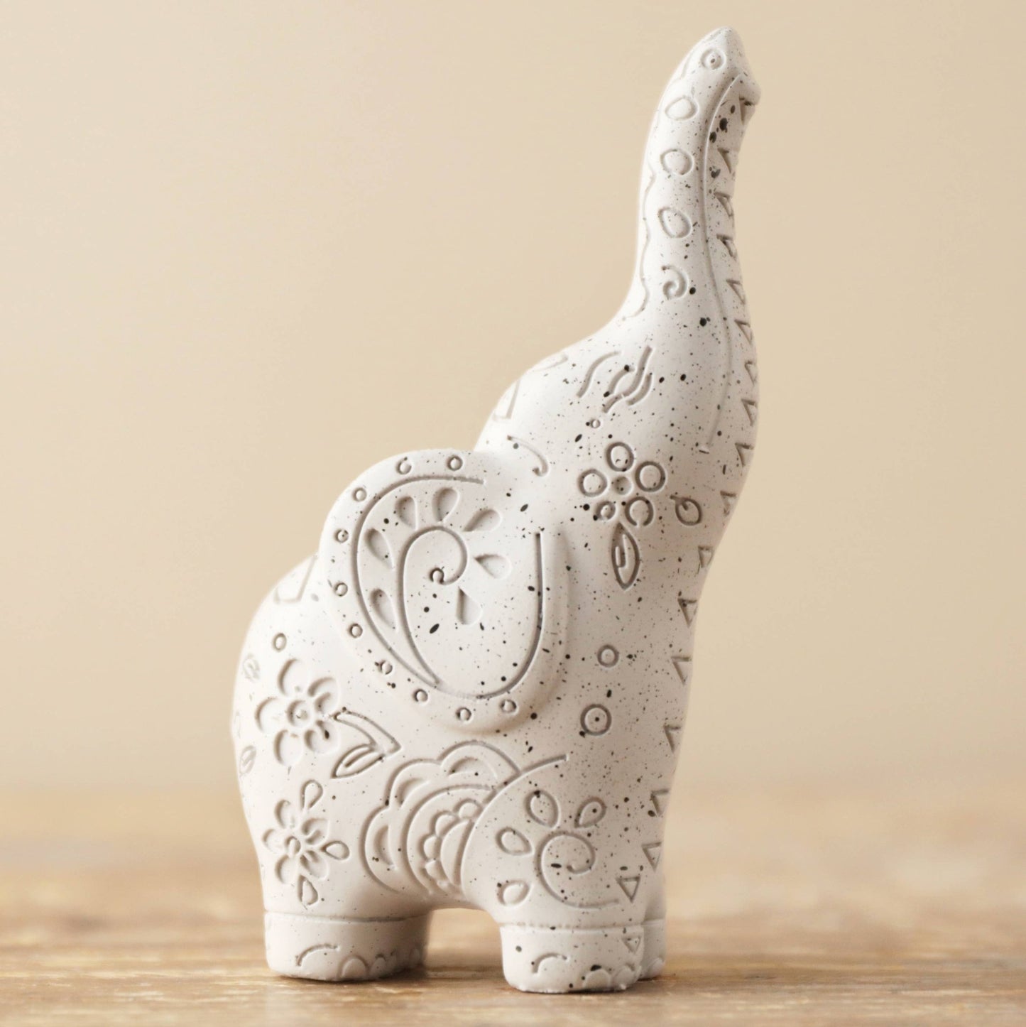 A450 Elephant Ring Holder - The Country Rabbit Gifts & Décor