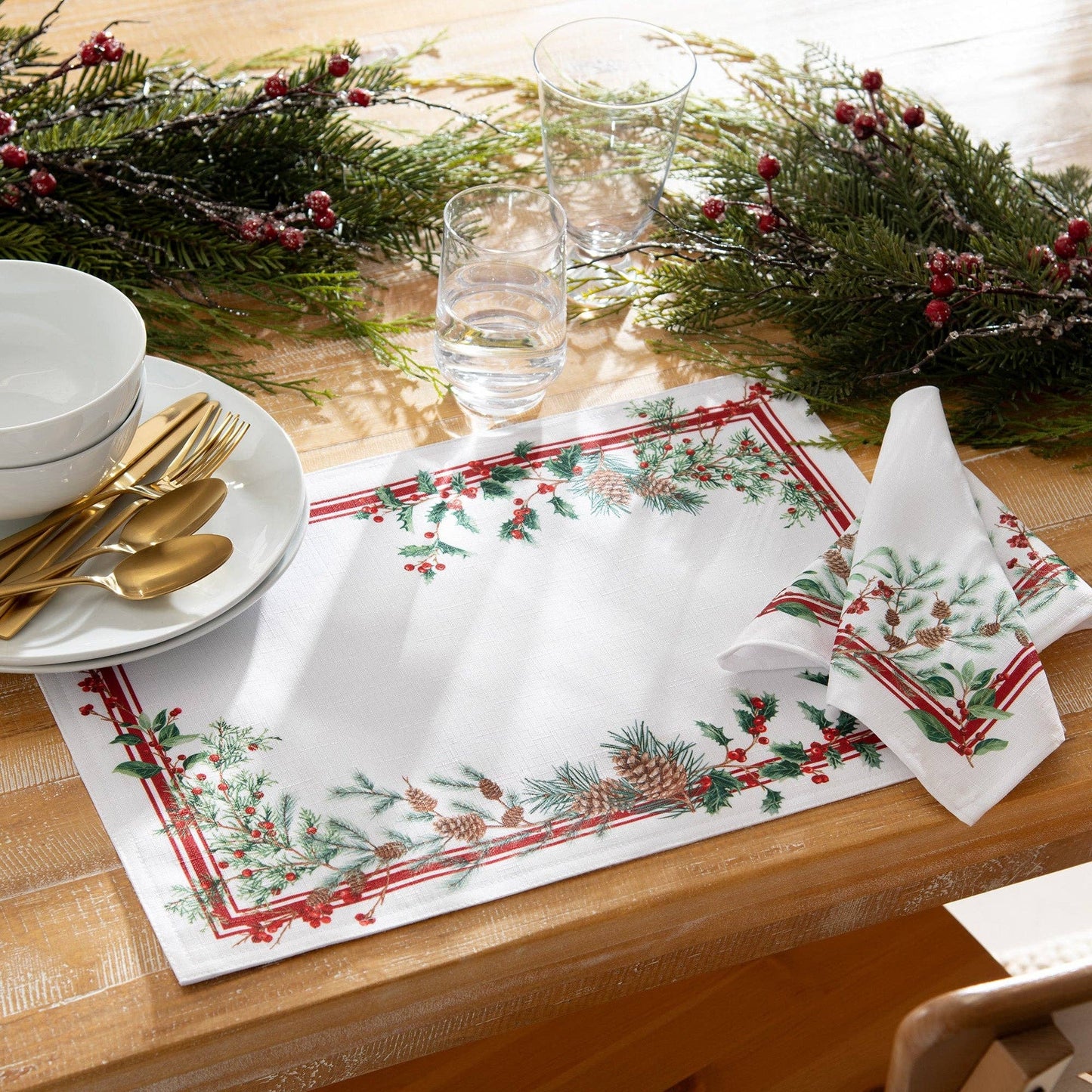 Winter Holiday Berry Napkin, Set of 4 - 17x17 - The Country Rabbit Gifts & Décor