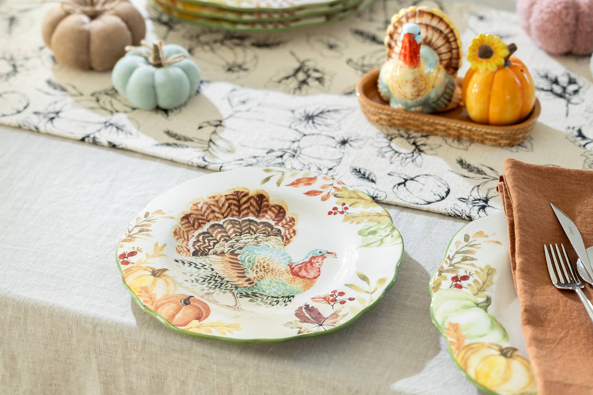 Turkey Autumn Harvest 8.5“ Dessert/Salad Plate - The Country Rabbit Gifts & Décor